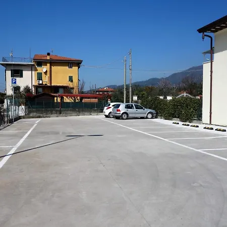 House Versilia Luca E Giada, 5 chilometri da Forte dei Marmi!-2